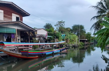 The tranquil Khlong Bang Luang community